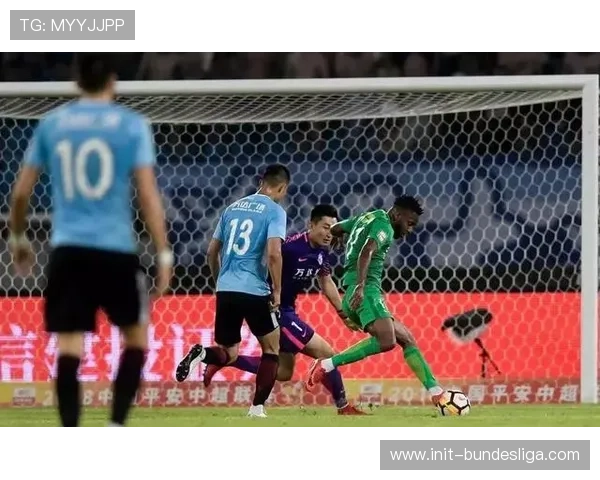 法比奥梅开二度助国安大胜，金靴之争留至末轮